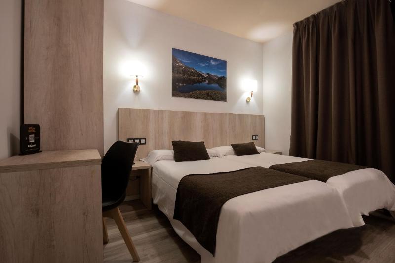 Double Room (1 Adult) image 4