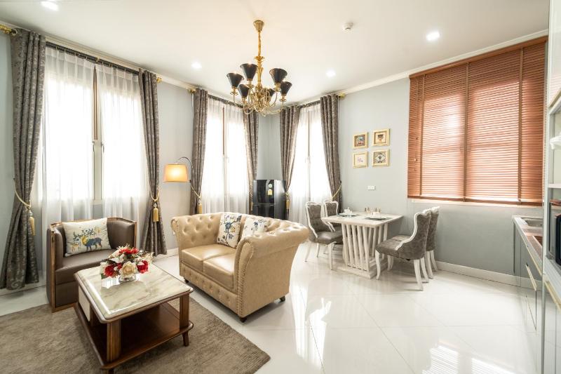 Niraxay Apartment - image 14