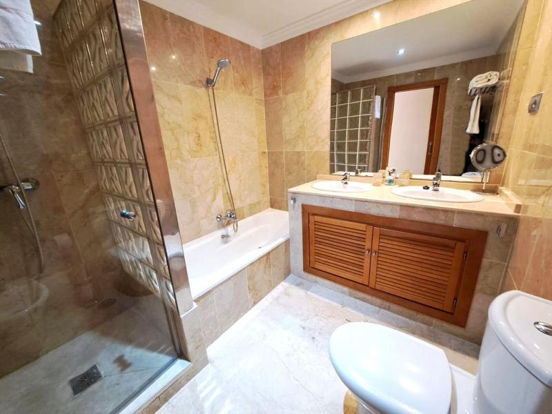 Standard Apartment (2-4 Adults) image 1