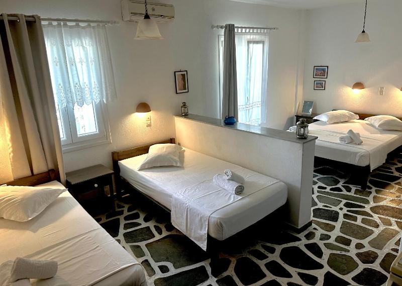 Studio with Sea View (4 Adults) image 2