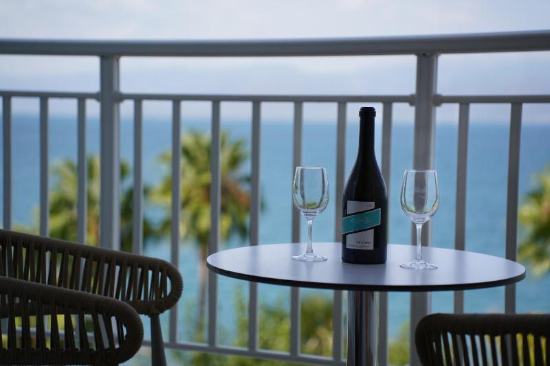 Twin Room with Sea View image 2