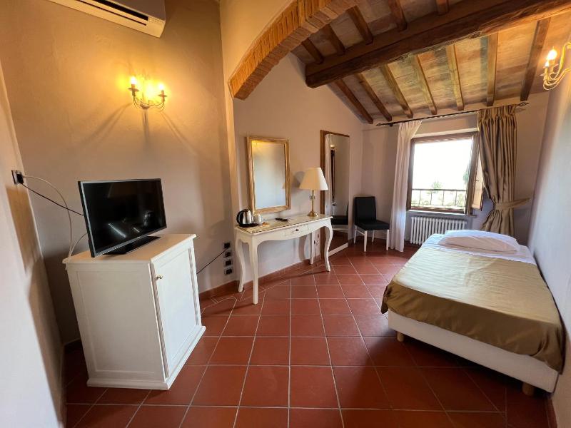 Triple Room image 1