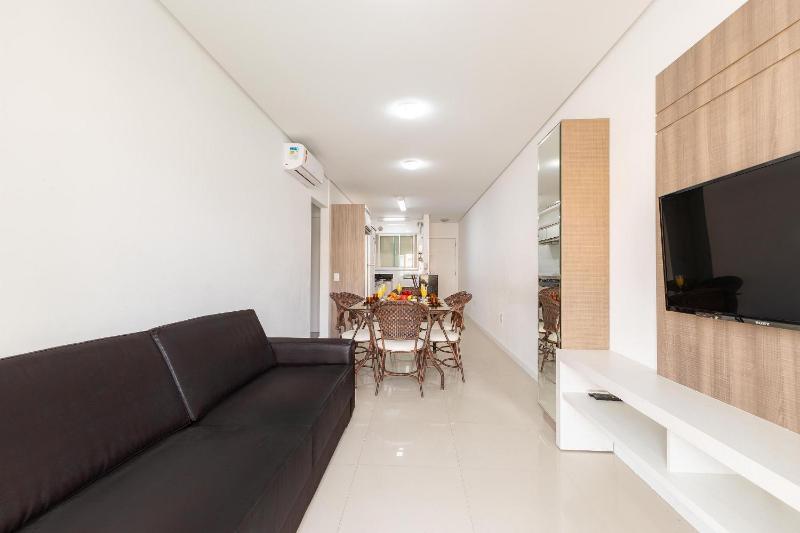 Excelente Apartamento a 290m da Praia de Bombinhas - image 11