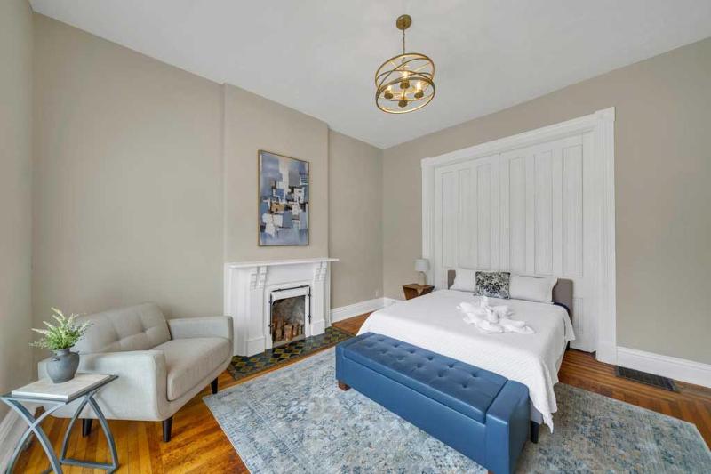 Stylish Home Close to Derby & Bourbon Trail Fun - image 30