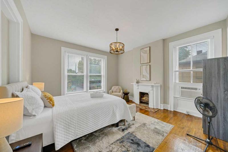 Stylish Home Close to Derby & Bourbon Trail Fun - image 39