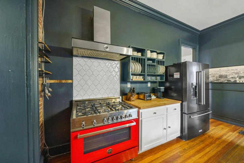 Stylish Home Close to Derby & Bourbon Trail Fun - image 32
