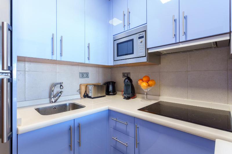 MalagaSuite Carihuela Apartments - image 33