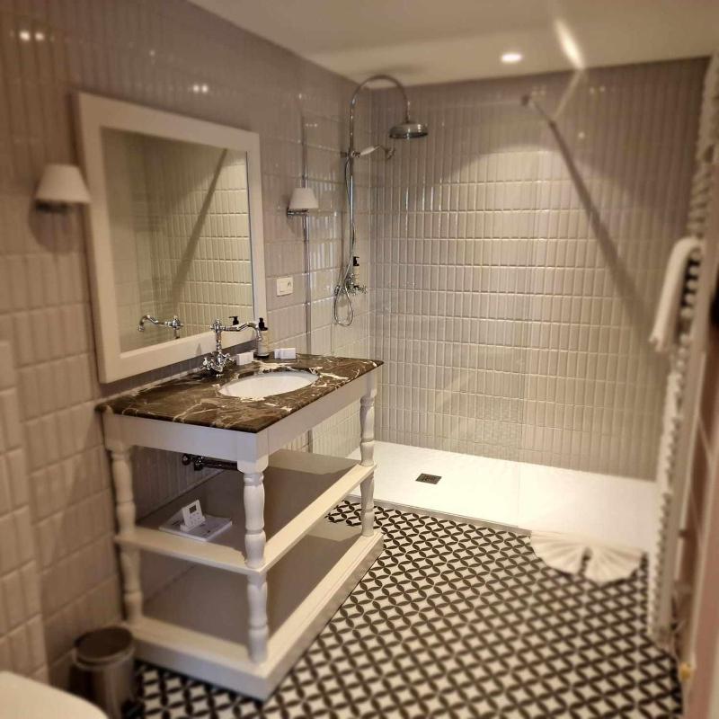 Superior Double Room image 3