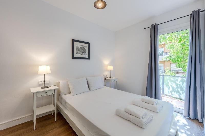 Apartment with Balcony G25 image 4