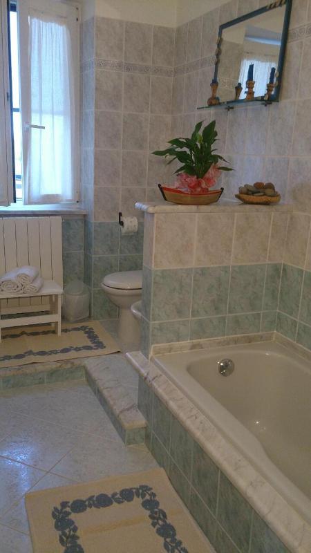 Double Room with Private External Bathroom image 4