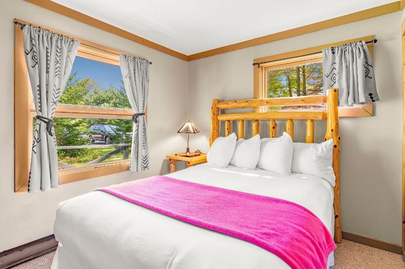 Two-Bedroom House image 1