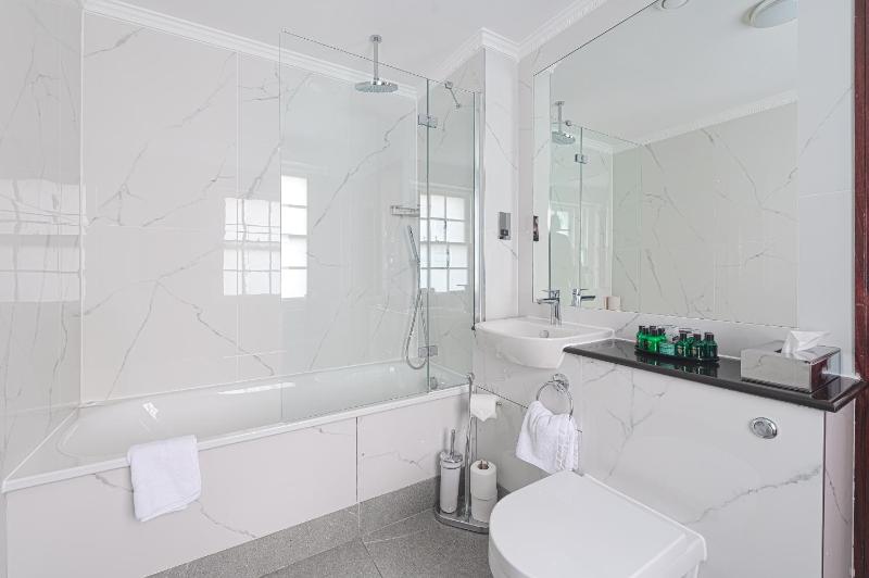 Executive Room image 1