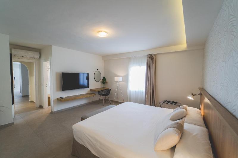 Three-Bedroom Villa with Private Pool (6 Paxes) image 1