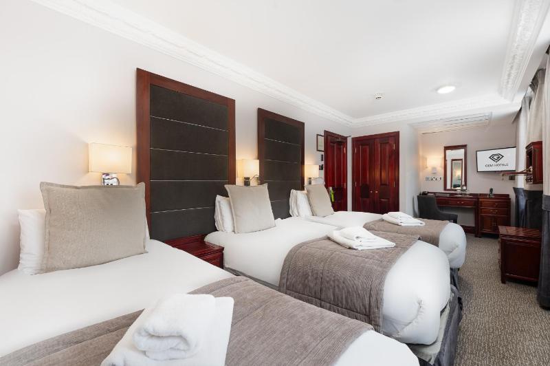 Comfort Triple Room image 2