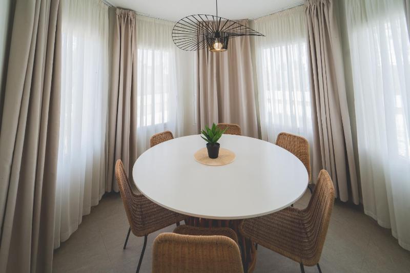 Three-Bedroom Villa with Private Pool (6 Paxes) image 3