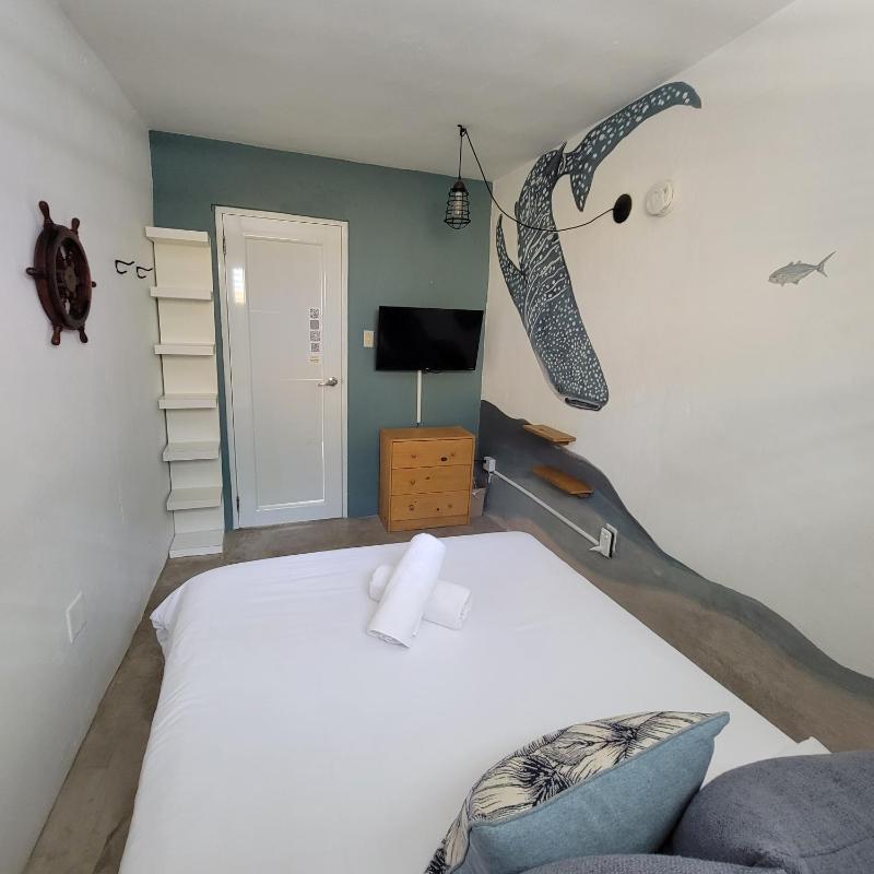 Standard Double Room with Shared Bathroom image 1