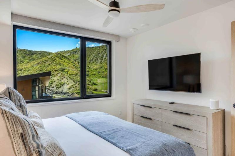 Electric Pass Lodge 502 by Snowmass Mountain Lodging - image 25