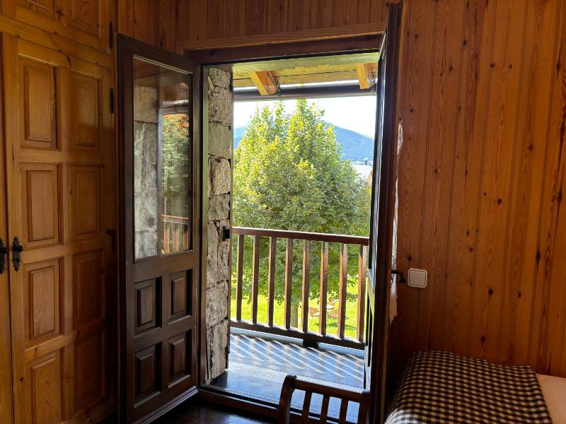 Double Room with Balcony image 4