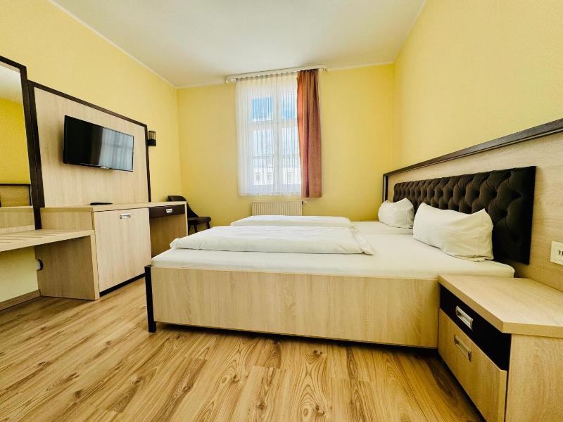 Single Room image 1