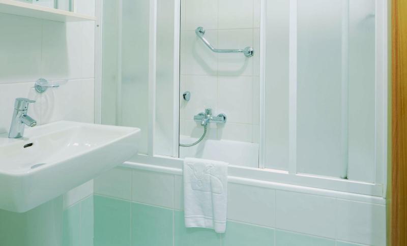 Single Room image 2