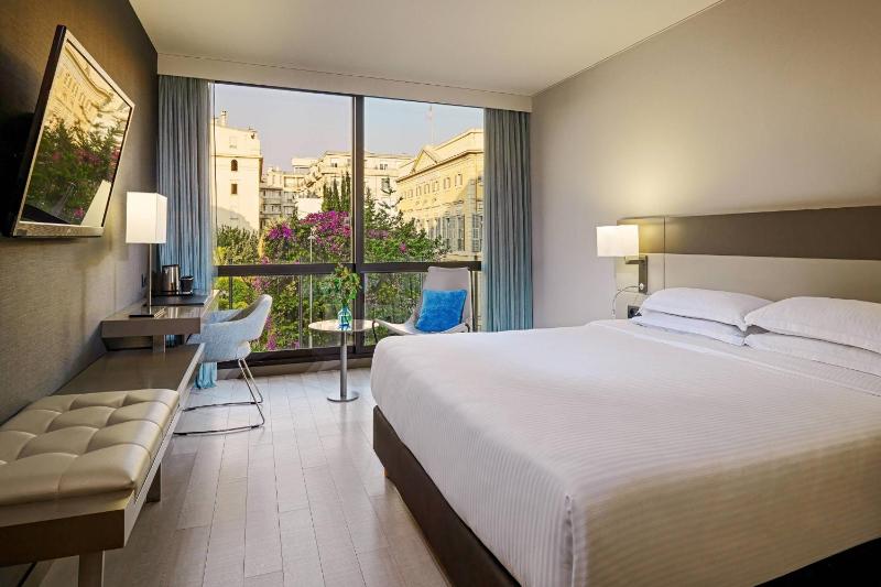 Superior King Room with Garden View image 1