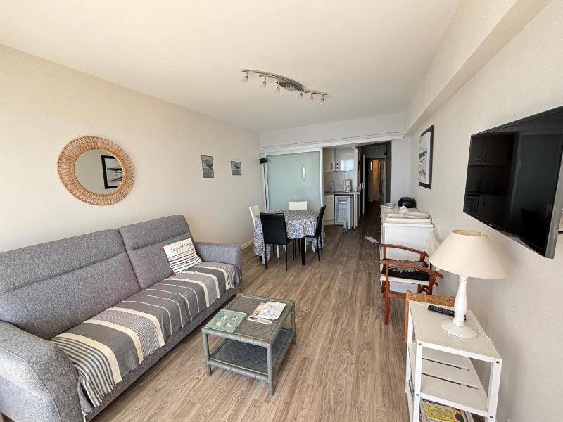 Appartement T2 avec balcon face mer - FR-1-197-132 - image 8