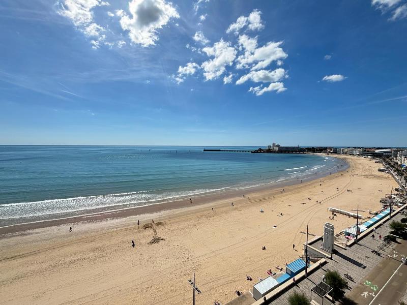 Appartement T2 avec balcon face mer - FR-1-197-132 - image 4
