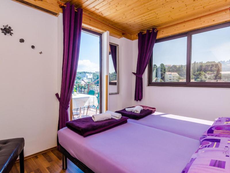 Apartments  Rooms Mihajica- Two Bedroom Apartment with Balcony and Sea View - image 7