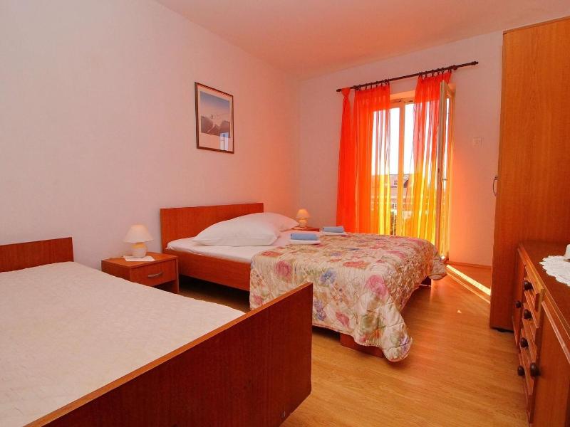 Three bedroom apartment with terrace - image 12