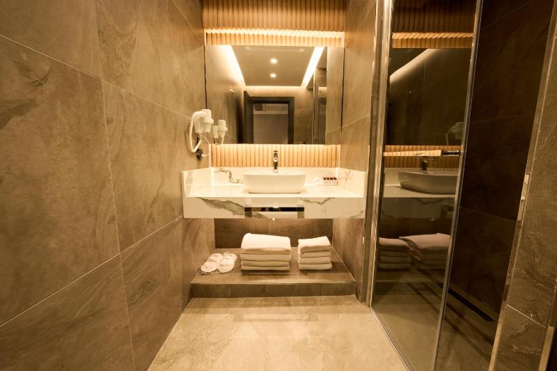 Standard Single Room image 2