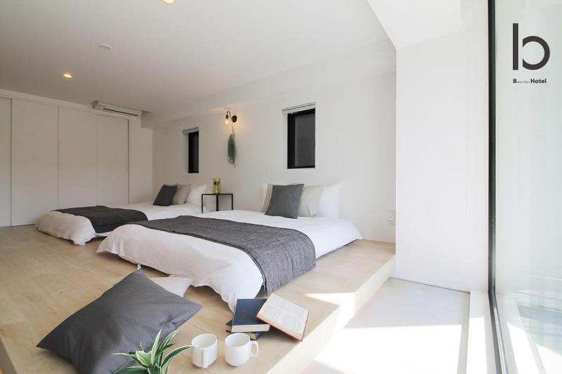 b hotel Heiwaodori 1002 - High Rise Apt Famous Hiroshima dori 6ppl - image 1