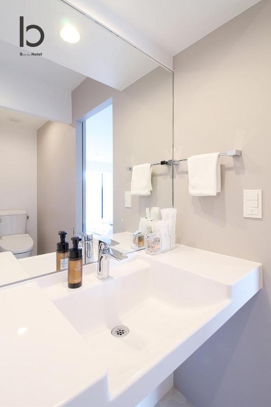 b hotel Heiwaodori 1002 - High Rise Apt Famous Hiroshima dori 6ppl - image 2