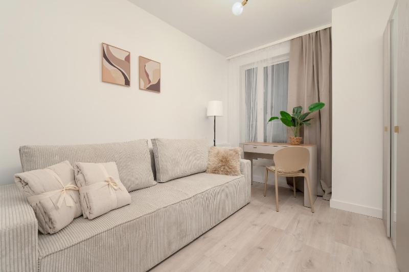 Spacious 2-bedroom Apartments by Noclegi Renters - image 29