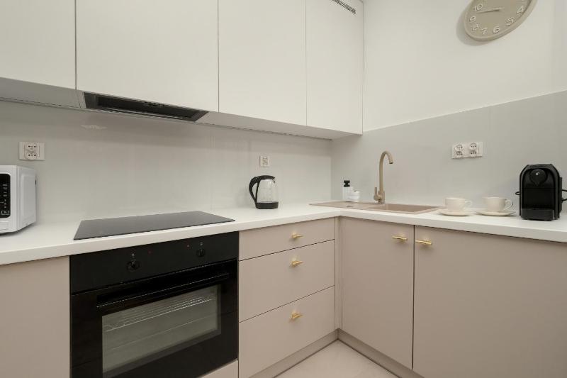 Spacious 2-bedroom Apartments by Noclegi Renters - image 16