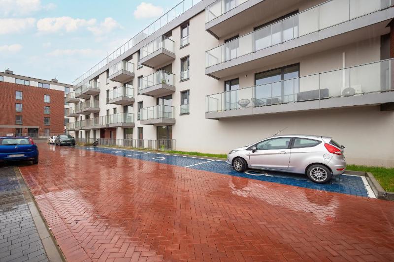 Exceptional Apartments with Parking by Noclegi Renters - image 2