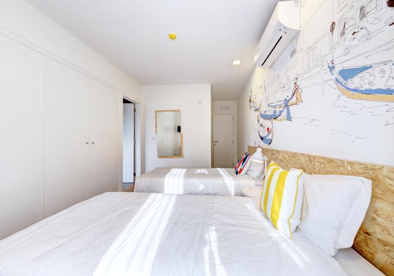 Deluxe Double or Twin Room image 4