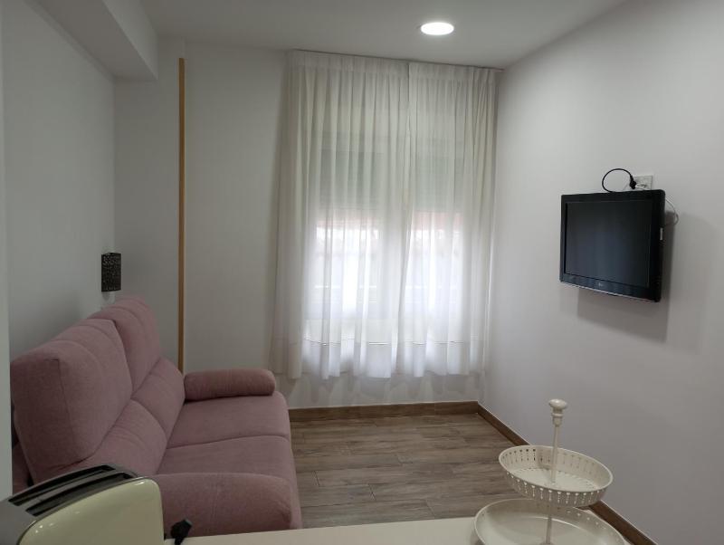 Family Room image 2