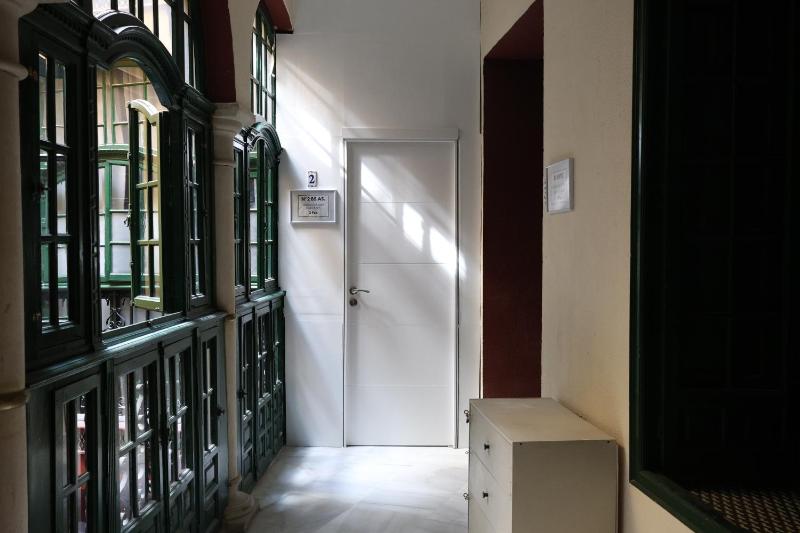 Budget Double Room image 4