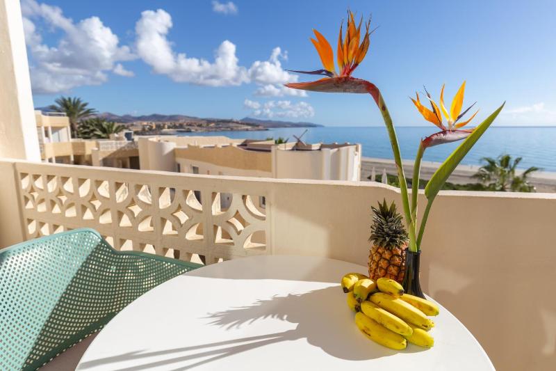 Apartment with Sea View image 1