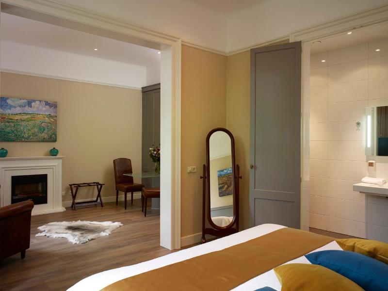 Junior Suite image 1