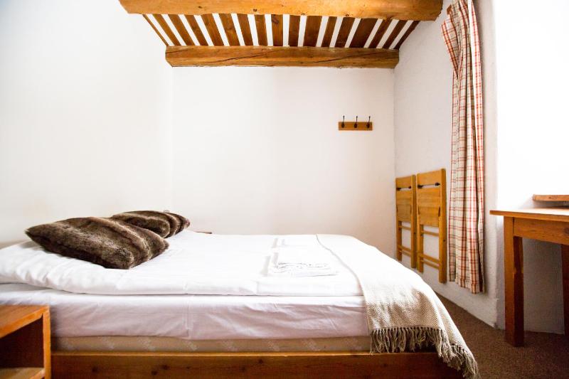 Small Double Room image 2