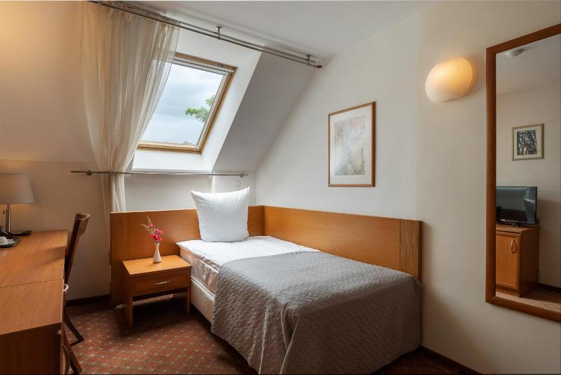 Standard Single Room image 1