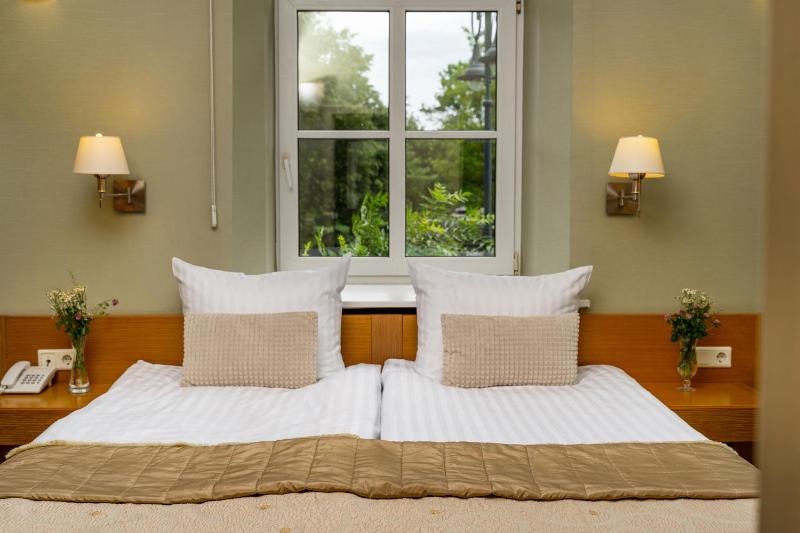 Standard Double or Twin Room image 1