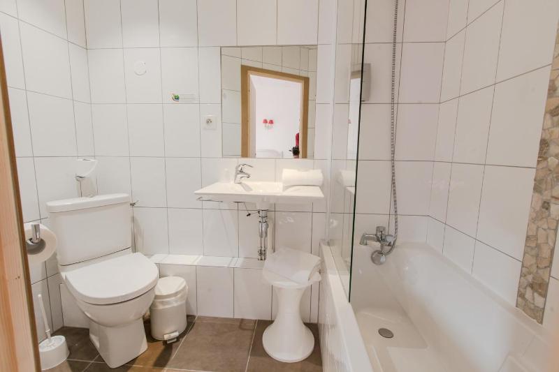 Triple Room image 1