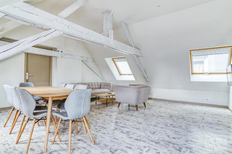Superior Apartment image 1