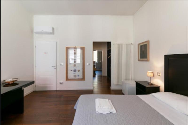Deluxe Triple Room image 4