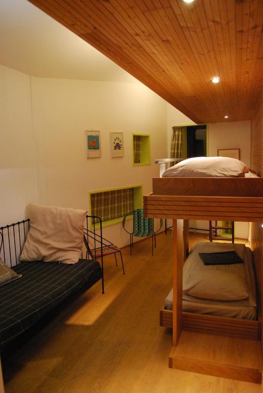 Family Room (2 Adults + 2 Children) image 2