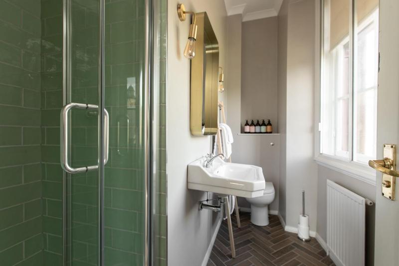 King Room image 1