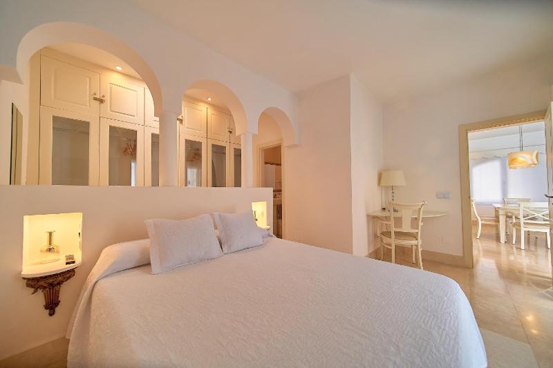 Villa with Private Pool image 4