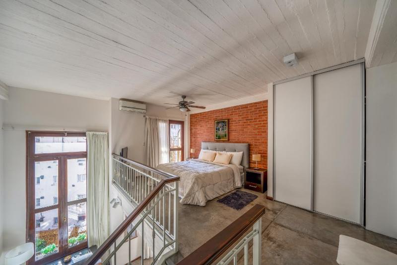 Super comfortable and spacious loft 80mts2 with amenties & service - image 4